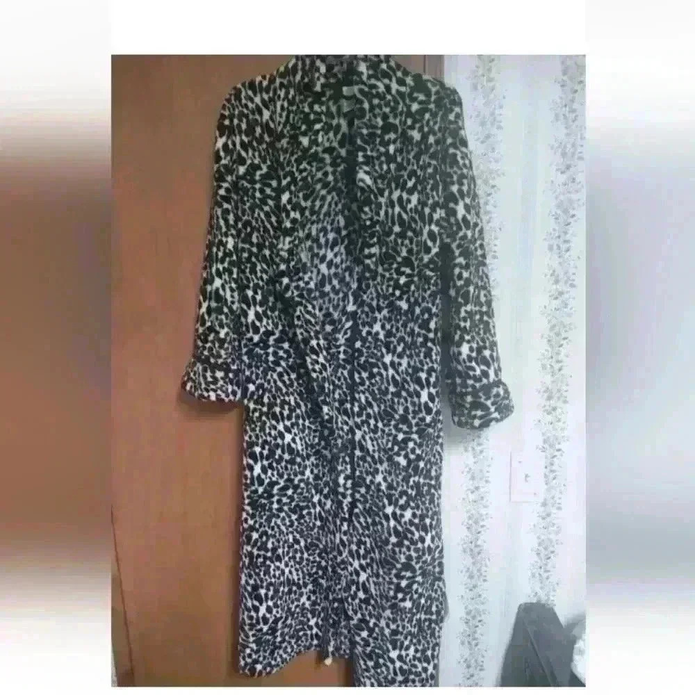 Covington Women's Cheetah Print Robe Size M